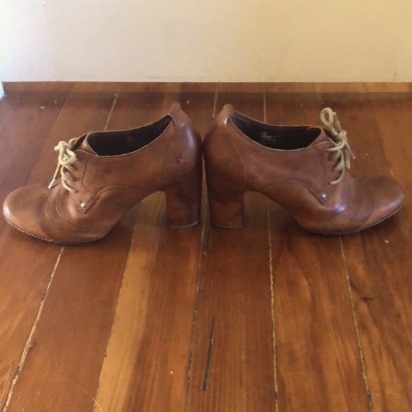 FRYE Adrienne Orford Pumps - Picture 7 of 9